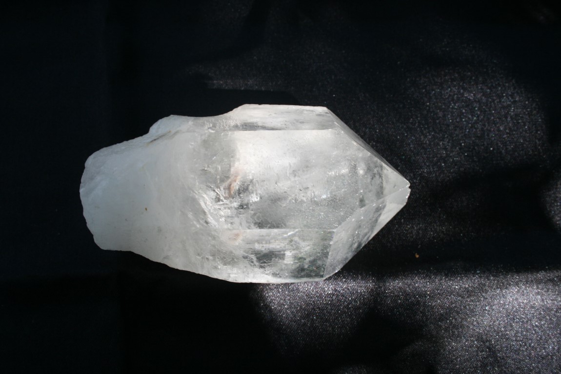 Arkansas Quartz Point , Japanese believed quartz  was formed by breath of dragon 4800
